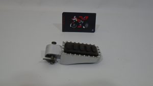 ESTRIBO TRASERO DERECHO MACBOR MONTANA XR1